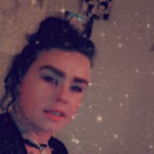 Meet your Posher, Dominique